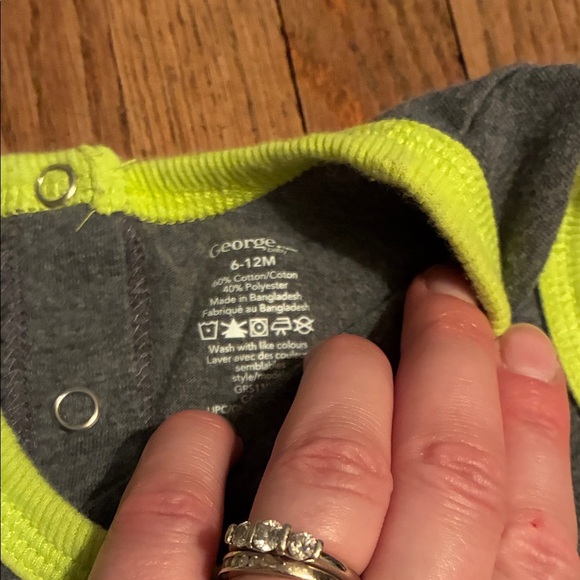 Assorted Kids Short Sleeve Tees, Romper and Pj - Picture 7 of 11